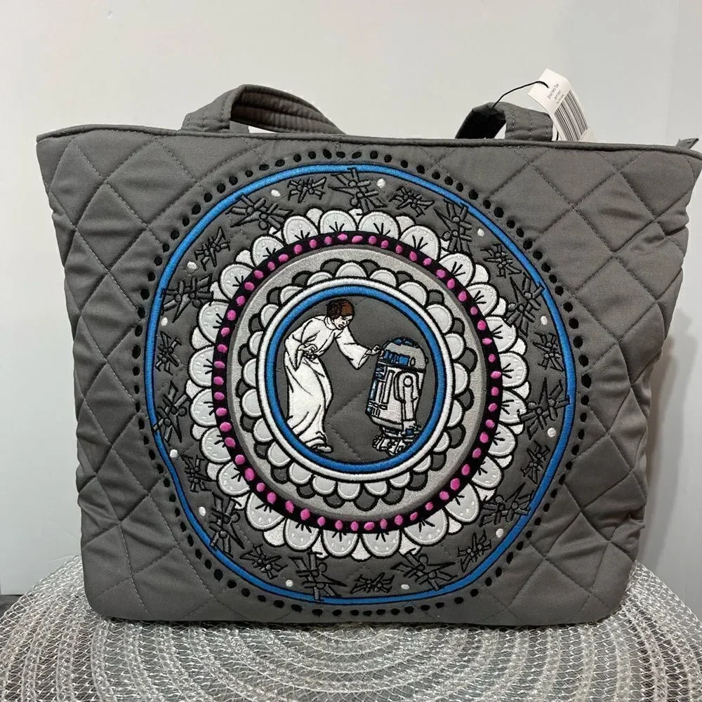 Vera Bradley Star Wars Small Vera Tote in Far Far Away NWT - Picture 4 of 13